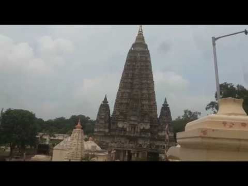 नेपाल के पीएम ने किए महाबोधि मंदिर के दर्शन