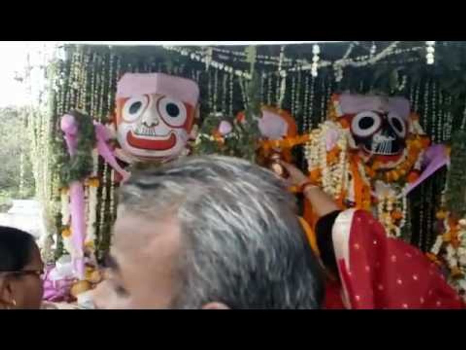 devotees performed jalabhiskeh of lord jagannath