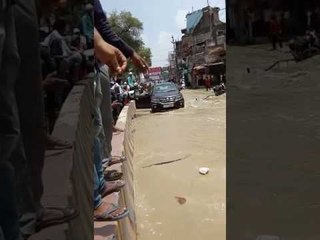 Varanasi pipe cracked view like flood