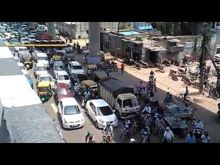 Heavy Jam on the highway due to the close of the Bata Bridge