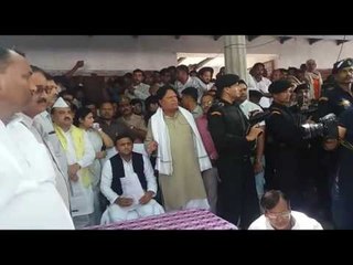 Formal CM Akhilesh showed sharp tactics against the central government