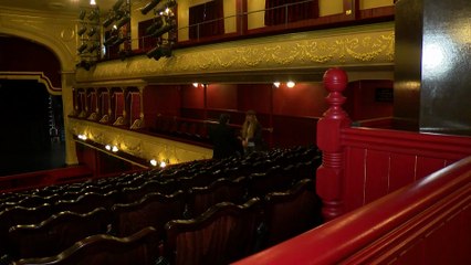 Hypnotist Comes To Town