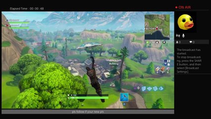playing Fortnite lets grinds some wins with followers (33)
