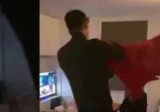 Football-Mad Boyfriend Plays Valentine's 'Dinner Out' Prank on Girlfriend