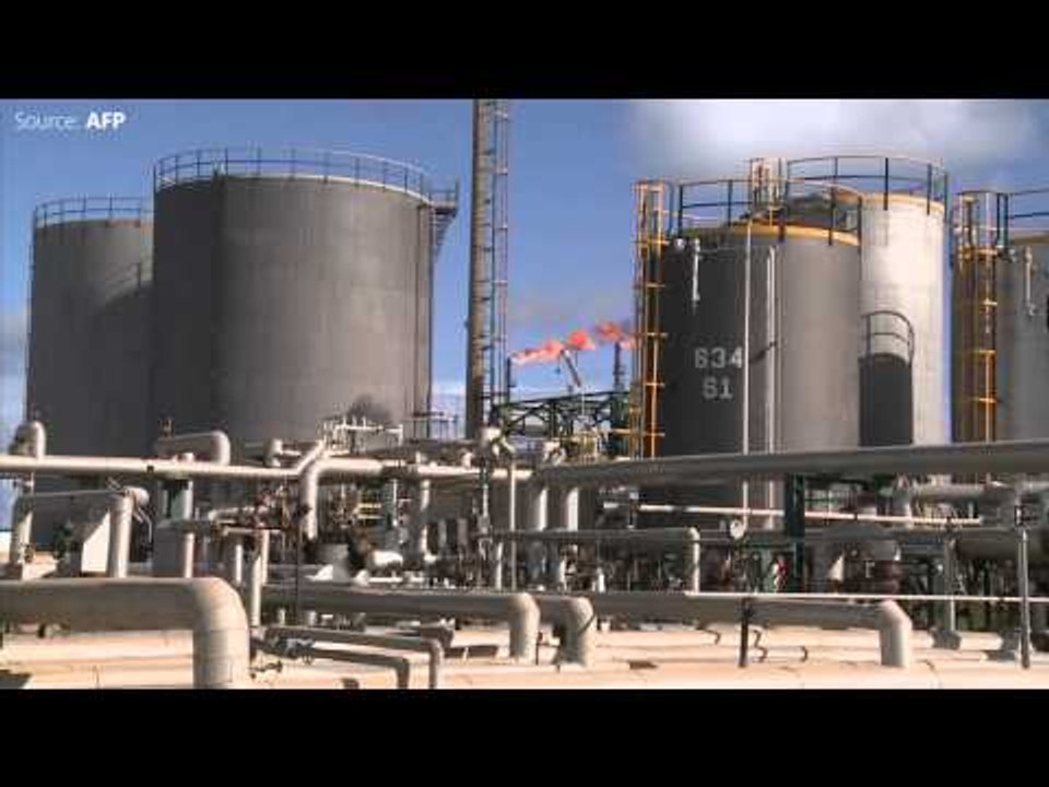 Oil extends losses as deadline for Iran nuclear deal looms