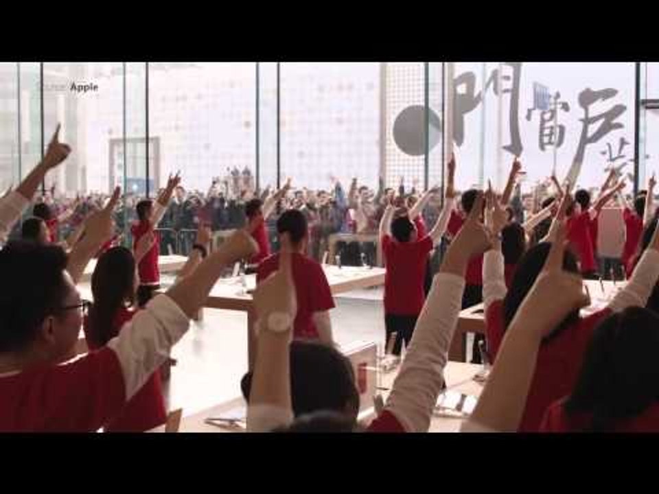 How Will Smartwatches Change Apple Stores?