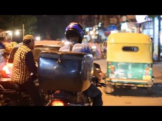 Late-night food delivery: Behind the Scenes