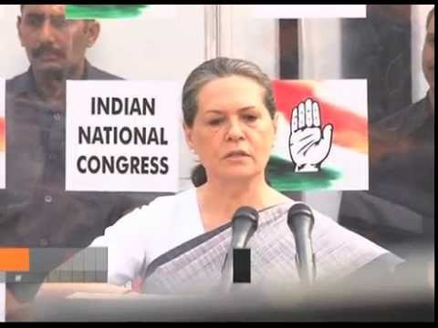 Sonia Gandhi, Rahul Gandhi accept responsibility for Congress' defeat