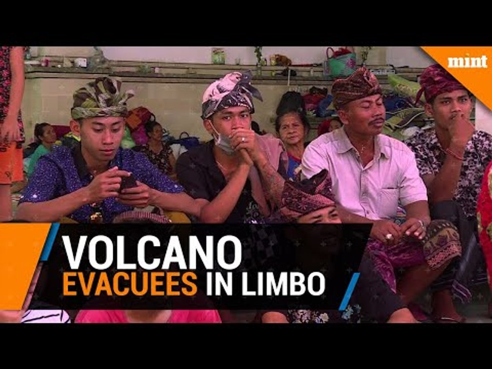 Bali Volcano evacuees in limbo as mount Agung keeps rumbling