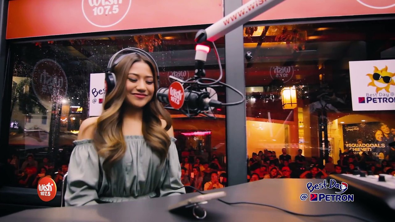 Morissette Amon sings  Mahal Naman Kita  (Jamie Rivera) LIVE on Wish 107.5 Bus