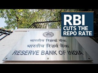 Télécharger la video: RBI monetary policy panel cuts interest rate by 25 basis points