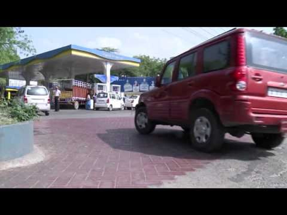 October trade data shows frailty of economic recovery