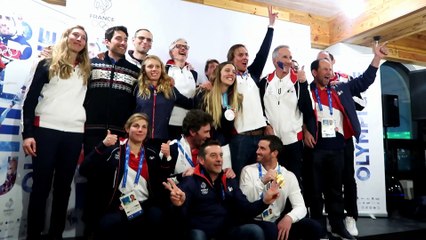 Au Club France pour fêter la médaille d'argent de Julia Pereira en snowboardcross