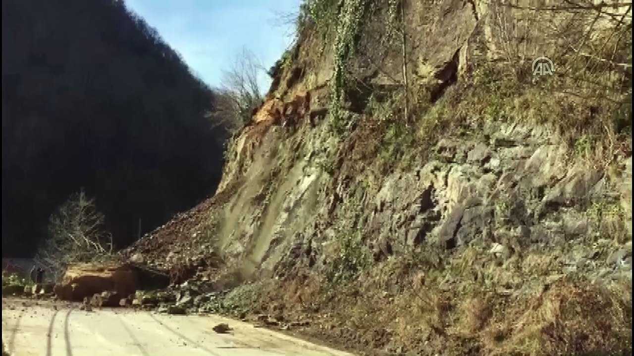 Heyelan anı cep telefonu kamerasında - RİZE