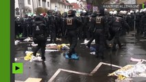 La police déploie des canons à eau pour disperser une manifestation contre l'AfD à Hanovre