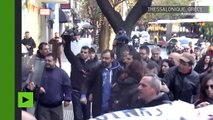 Heurts violents entre policiers et manifestants en Grèce
