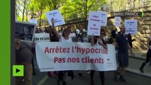 «Mon corps est mon business» : manifestation des travailleurs du sexe à Paris