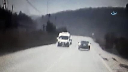 Otomobilin Defalarca Takla Attığı Kaza Kamerada