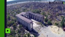 Un drone a saisi la beauté froide d’un monument funéraire soviétique en décrépitude