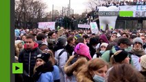 Paris : grosse manifestation pour dénoncer le remboursement insuffisant des soins dentaires