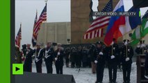 Le chœur de New York chante l'hymne national russe pour honorer l'Ensemble Alexandrov