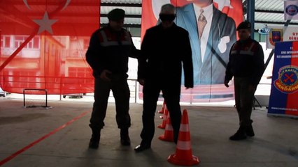 Düz çizgide yürüyemediler