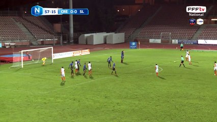 Coup franc qui passe juste à coté!