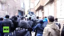 La police utilise des gaz lacrymogènes contre les manifestants à Diyarbakir