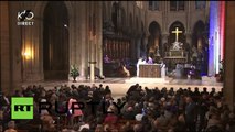 Une messe dans la cathédrale Notre-Dame de Paris en mémoire des victimes