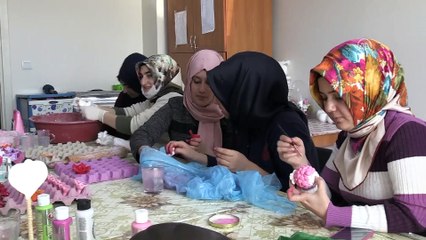 Kadınlar sabunu sanata dönüştürüyor - BİTLİS