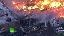 Enorme incendie d'un entrepôt aux Etats-Unis, visible même de l'espace