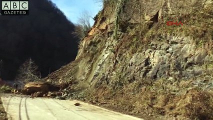 Rize'de heyelan anı görüntülendi