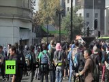 Chili : cocktail Molotov contre canons à eau dans les protestations de Santiago