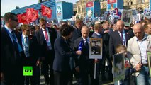 Vladimir Poutine en tête de la marche du «Régiment immortel»