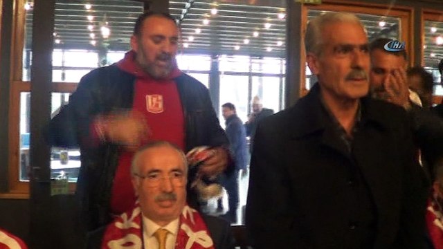 Şehit Polis Fethi Sekin’in babası Zeki Sekin, Elazığ ekibini yalnız bırakmadı