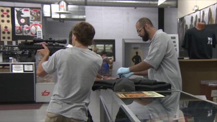 مطالبات بتشريعات تمنع حمل المختلين عقليا السلاح بأميركا