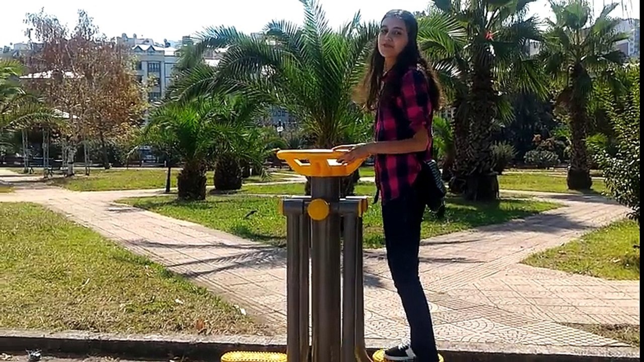 VLOG||AKÇAABATA GİTTİK&SPOR ALETLERİNDE SPOR YAPTIK&SAHİL HAVASI ALDIK