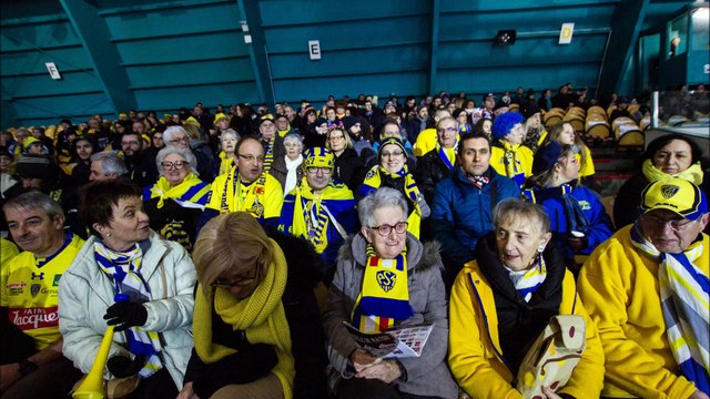Interviews Supporters ASM venus supporter les Sangliers Arvernes lors de la 18ème journée du championnat de france de Hockey sur glace de Division 2 saison 2017/2018