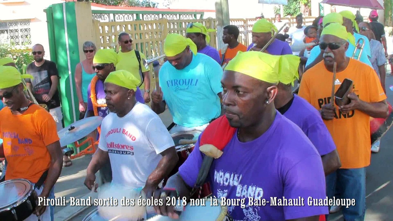 Pirouli Band SORTIE écoles nou là 03 02 2018
