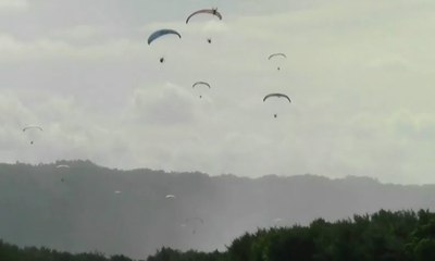 51 Atlet Paramotor Mengudara di Jogja Airshow 2018