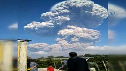- Sinabung Yanardağı kül püskürtmeye başladı