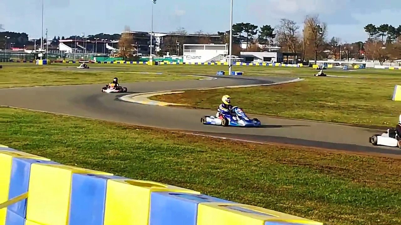 Séance d'essai sur le circuit le mans karting internationa