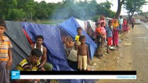 الروهينغا..مئات الآلاف يفرون من قراهم بعد أن أحرقت نحو بنغلادش