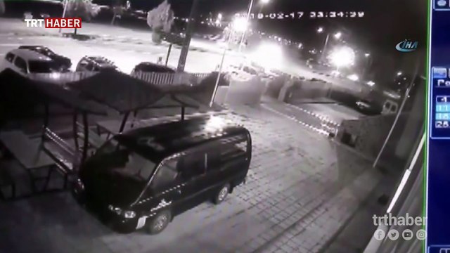 Ciple otomobilin çarpışma anı kamerada