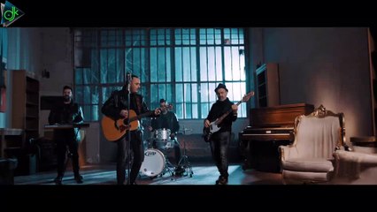 Άκης Δείξιμος - Χίλιες Μοναξιές (Official Video Clip)