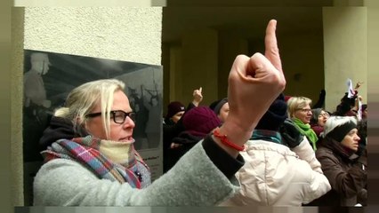 Berlin'de gergin yürüyüş