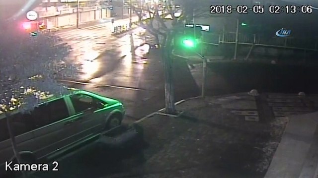 350 bin TL çalan hırsızları bulmak için 20 güvenlik kamerası kaydı topladılar