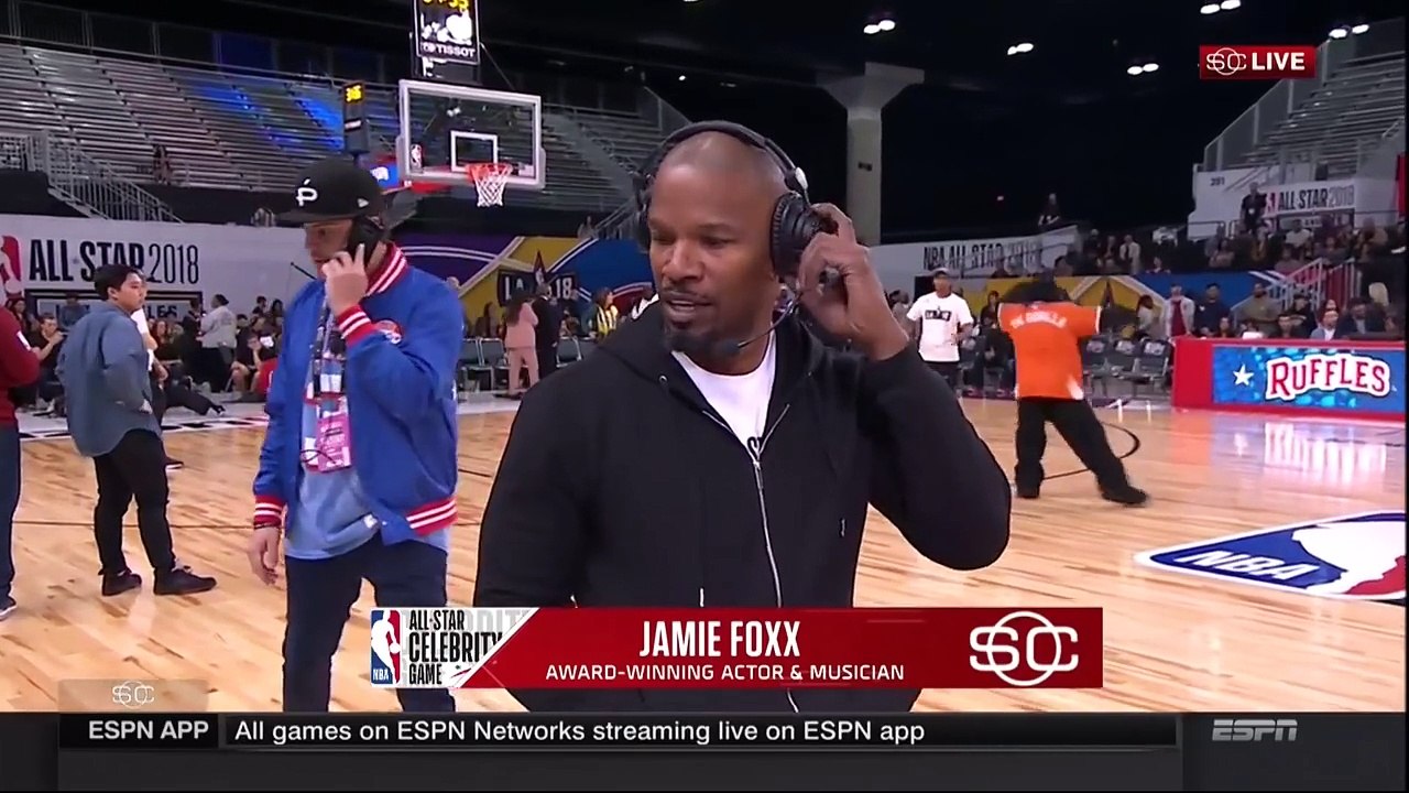 L'acteur oscarisé Jamie Foxx quitte une interview en direct après avoir été interrogé sur sa liaison avec Katie Holmes