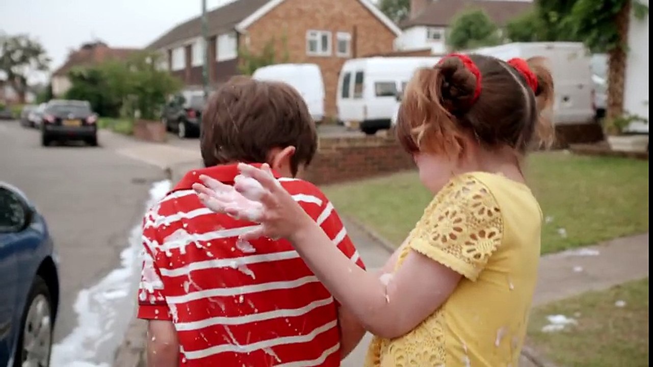 CBeebies  Topsy and Tim - Car Wash