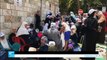 المقدسيون يواصلون اعتصامهم قرب المسجد الأقصى